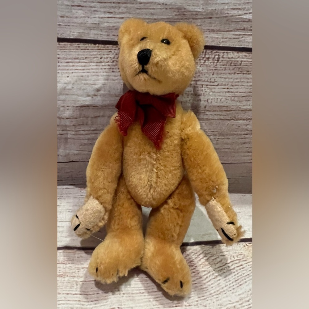 Vintage 1990 The Boyds Collection Small Brown Jointed Teddy Bear w/ Red Bow 6”